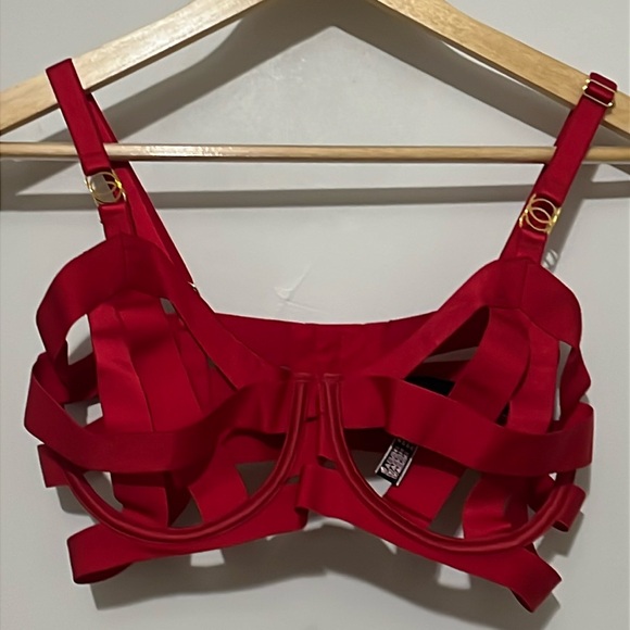 Victoria’s Secret Unlined Balconet - Picture 2 of 7